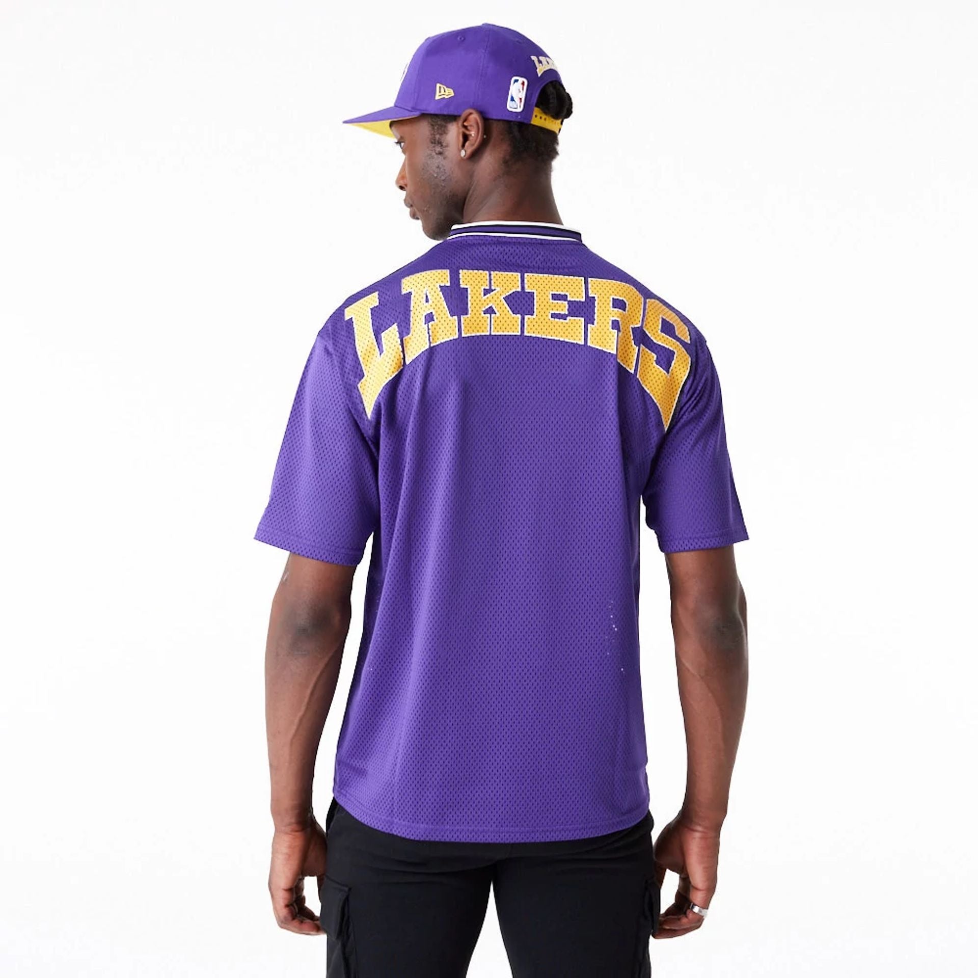 The Male model is wearing LA Lakers NBA Arch Graphic Jersey Purple T-Shirt 2