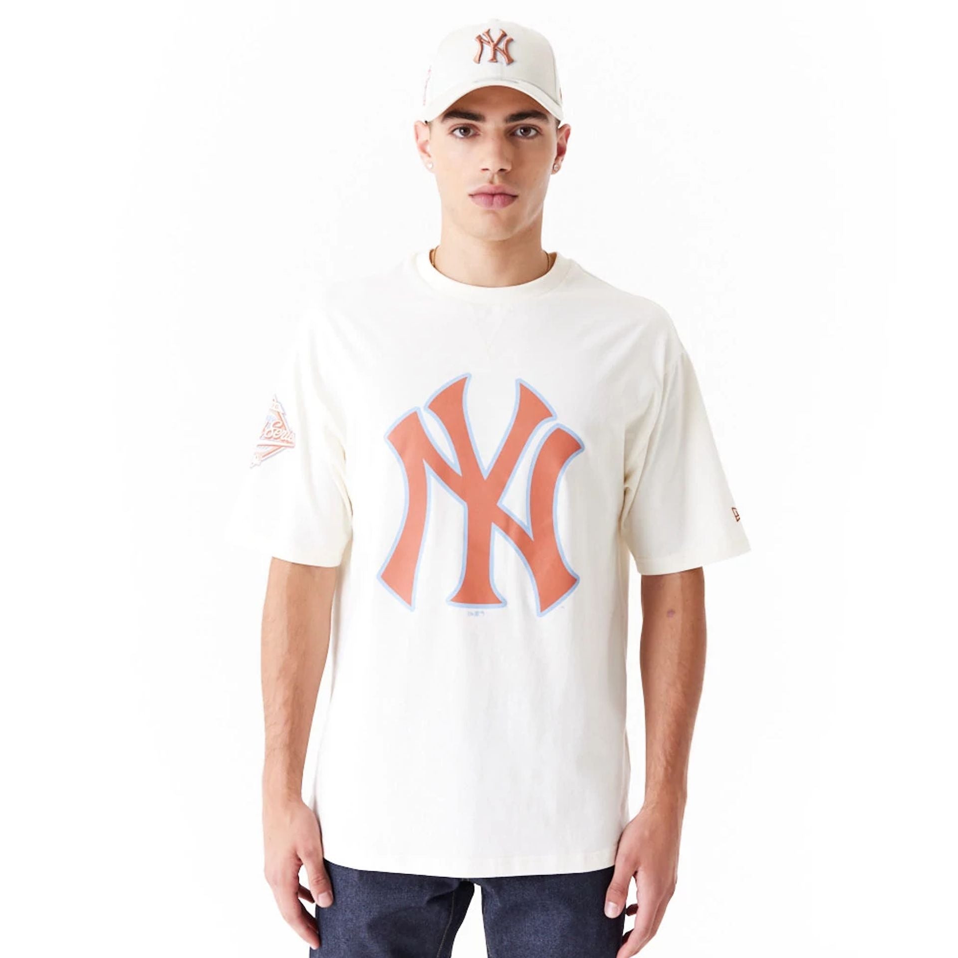 The Male model is wearing New York Yankees World Series White Oversized T-Shirt 1