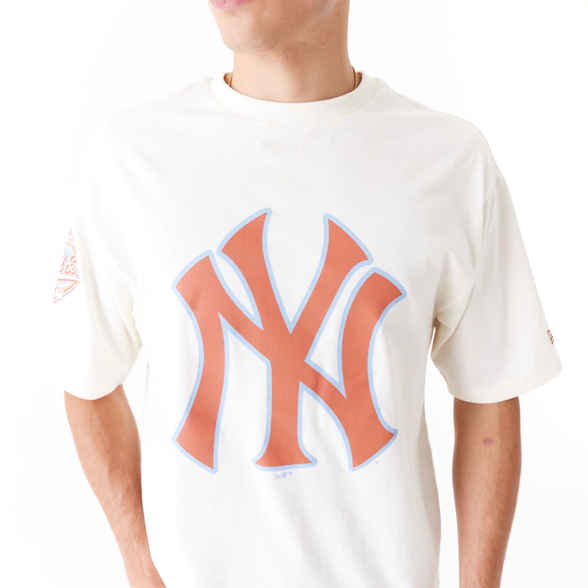 The Male model is wearing New York Yankees World Series White Oversized T-Shirt 2