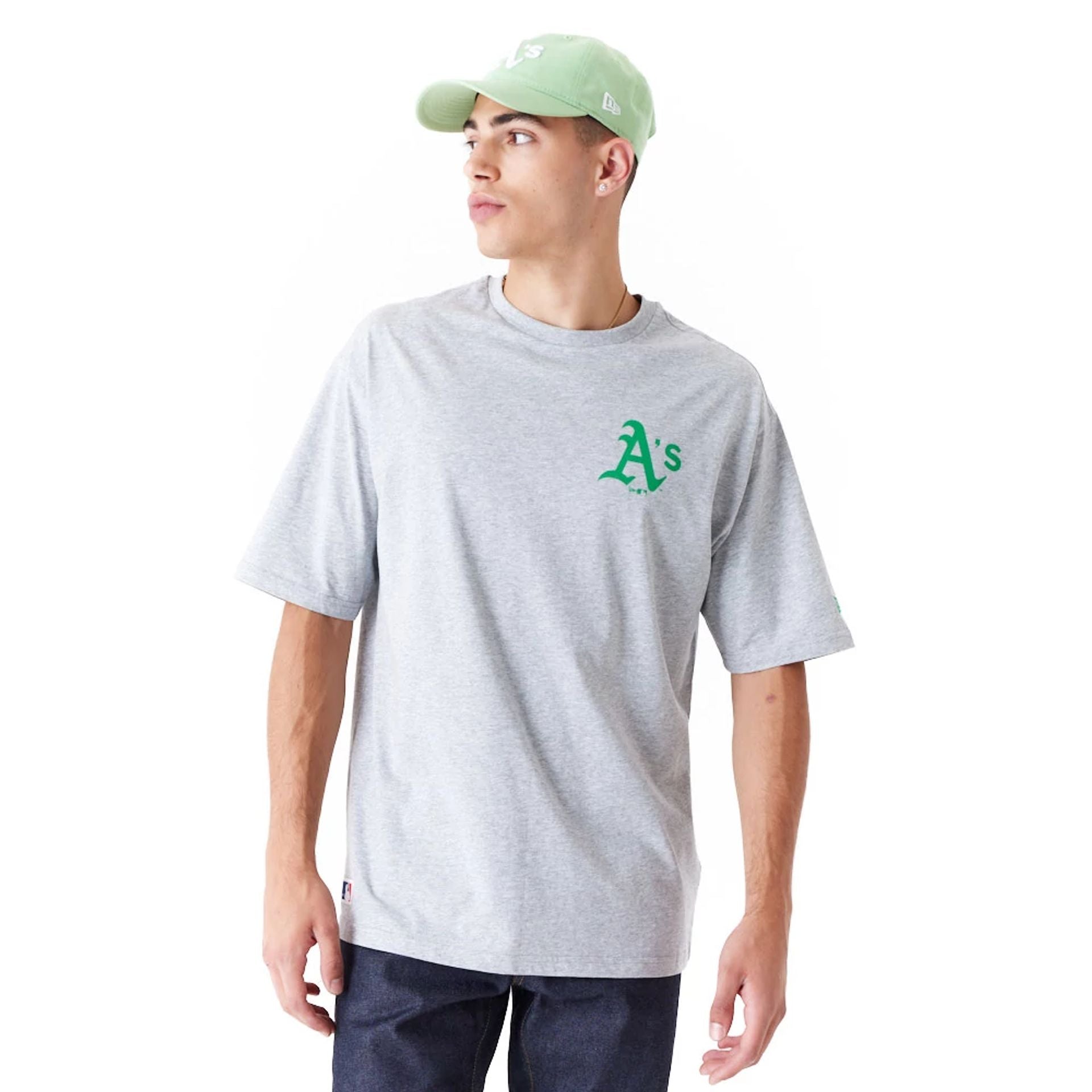 The Male model is wearing Oakland Athletics MLB World Series Grey Oversized T-Shirt 1