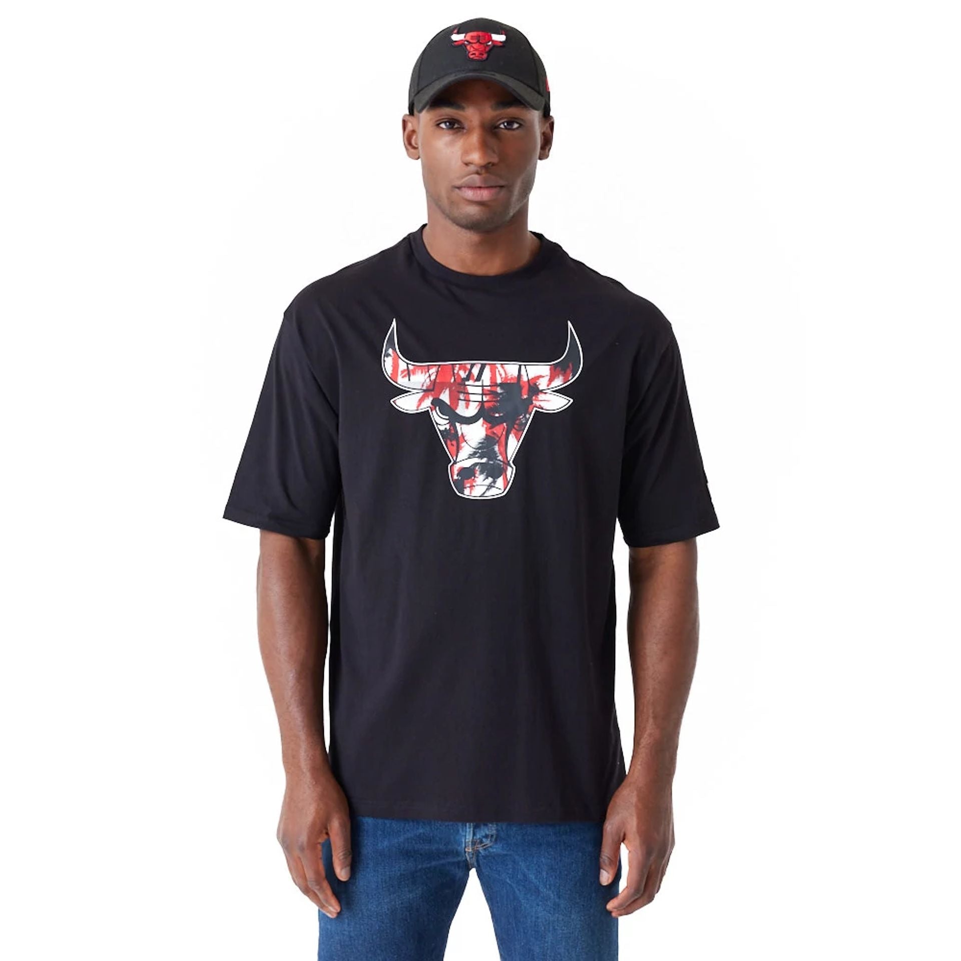 The Male model is wearing Chicago Bulls NBA Large Infill Black Oversized T-Shirt 1