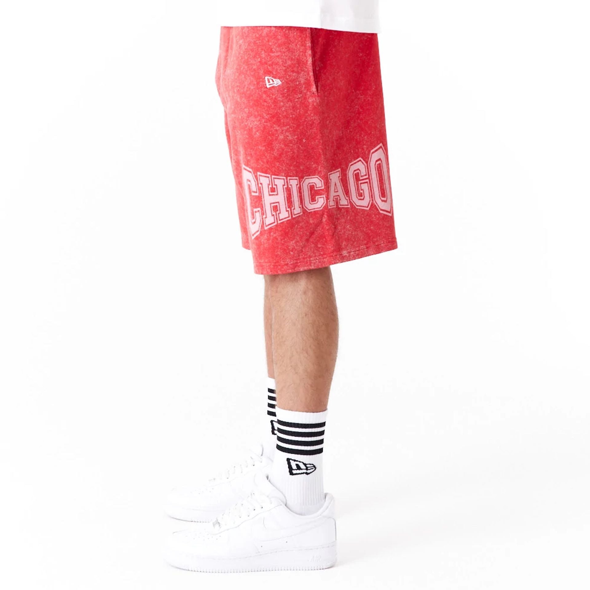 The Male model is wearing Chicago Bulls NBA Washed Red Shorts 3