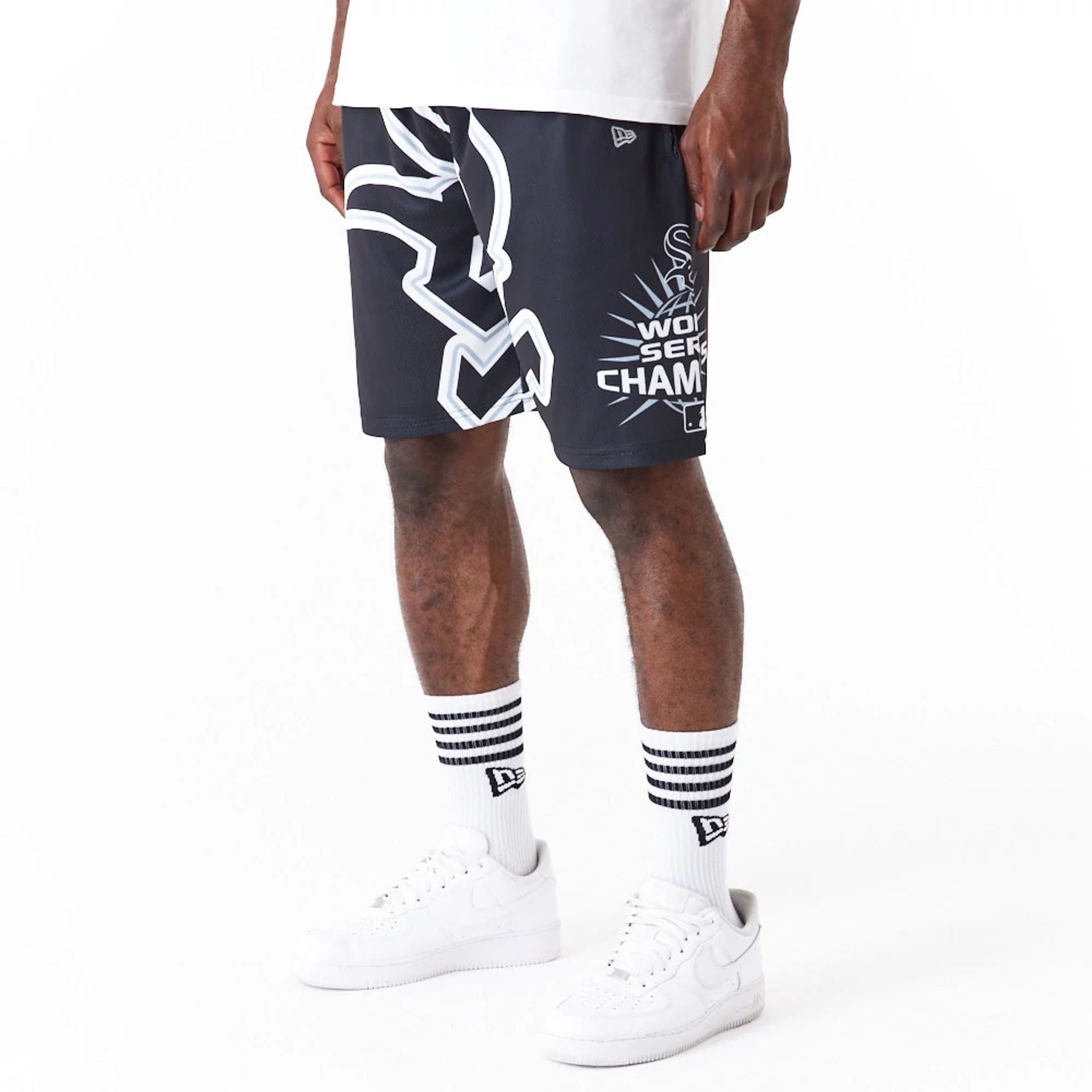 The Male model is wearing Chicago White Sox MLB Large Logo Black Shorts 8