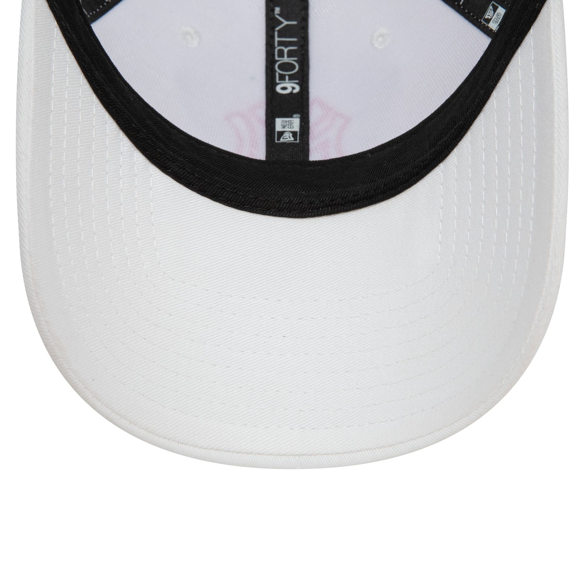 This is a New York Yankees Team Outline White 9FORTY Adjustable Cap 5