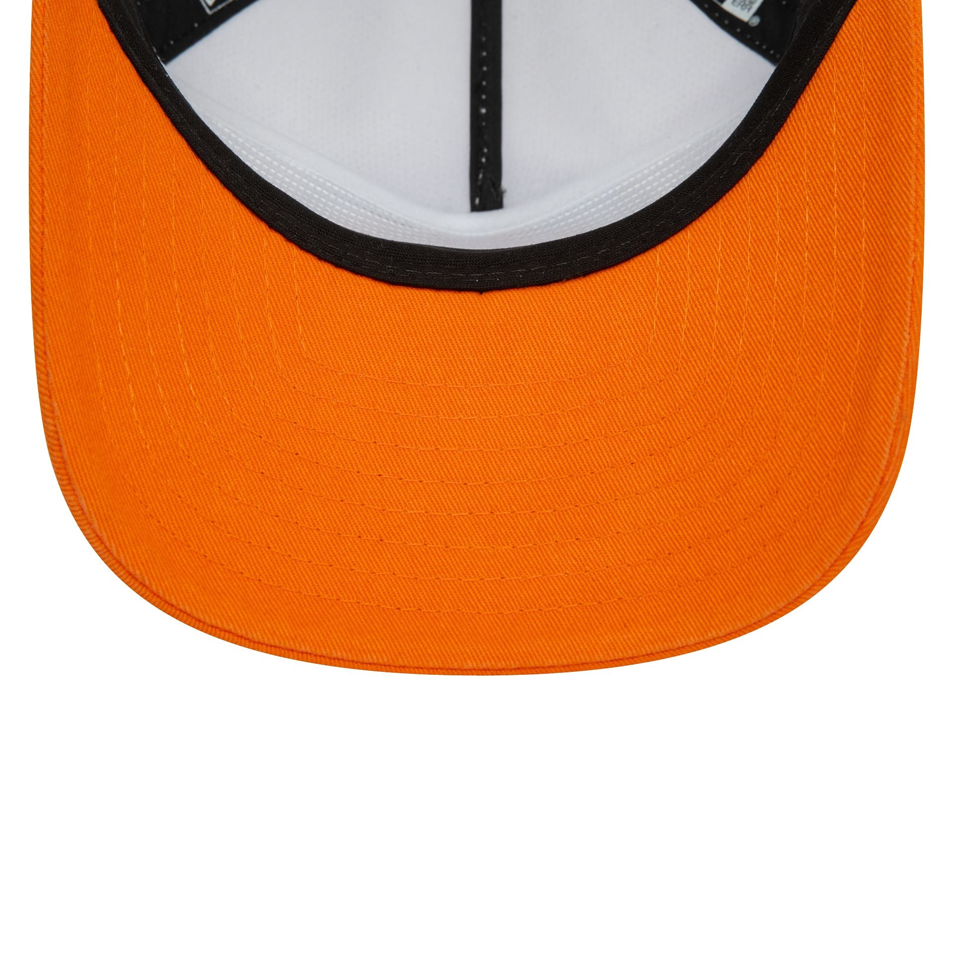 This is a Phoenix Suns Washed NBA White Golfer Snapback Cap 5