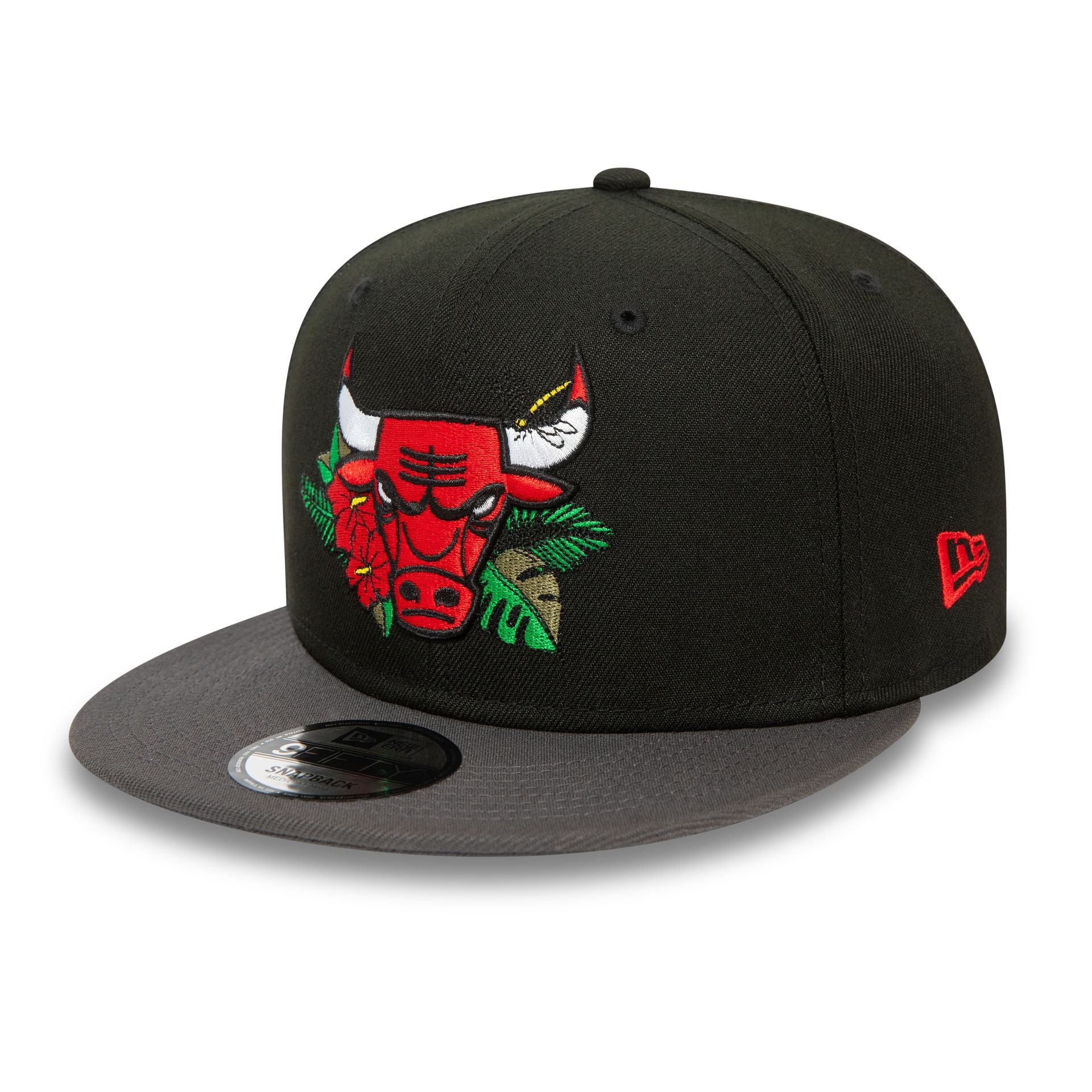 This is a Chicago Bulls NBA Floral Black 9FIFTY Snapback Cap 1