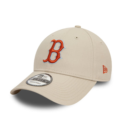 This is a Boston Red Sox MLB Patch Light Beige 9FORTY Adjustable Cap 2