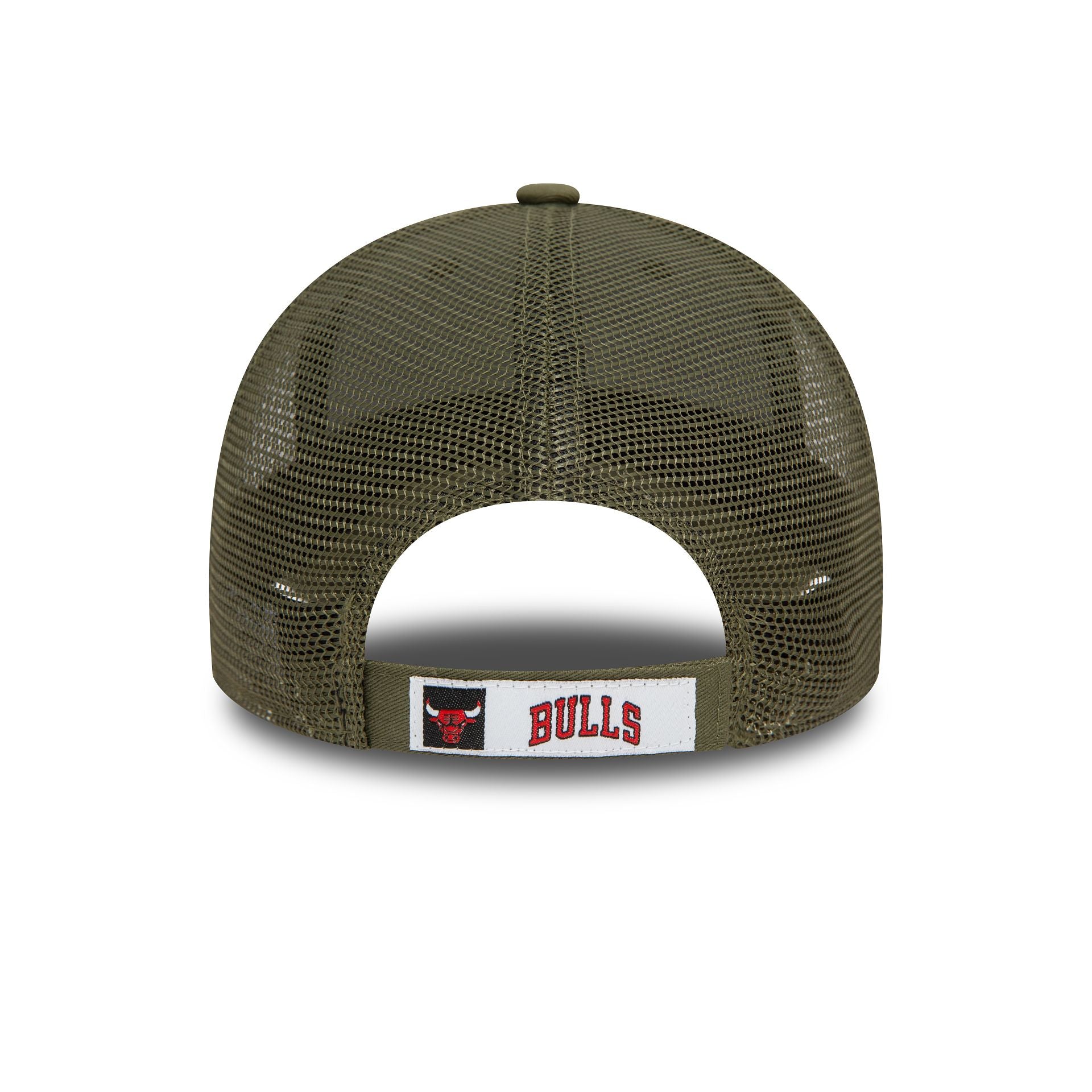 This is a Chicago Bulls NBA Green 9FORTY Trucker Cap 4