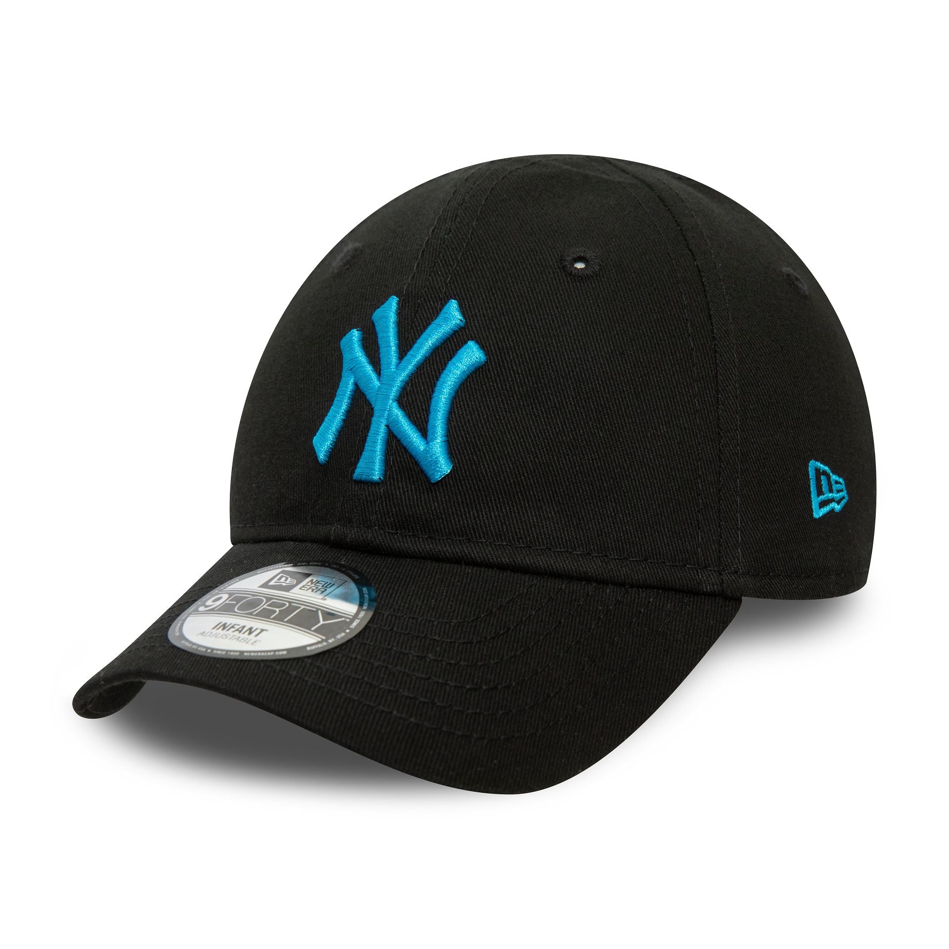 This is a New York Yankees Infant League Essential Black 9FORTY Adjustable Cap 1