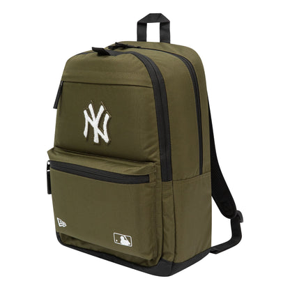 This is a New York Yankees MLB Applique Dark Green Delaware Backpack 4