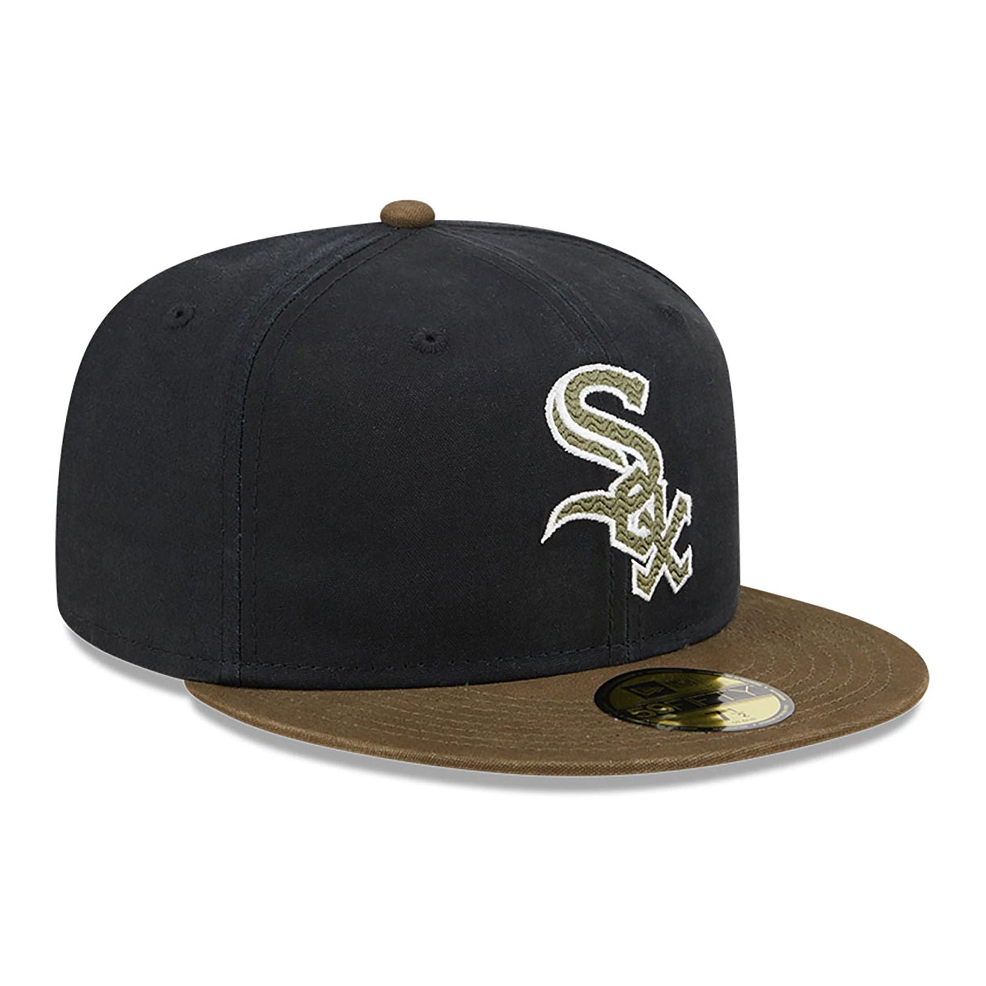 This is a Chicago White Sox Quilted Logo Black 59FIFTY Fitted Cap 3