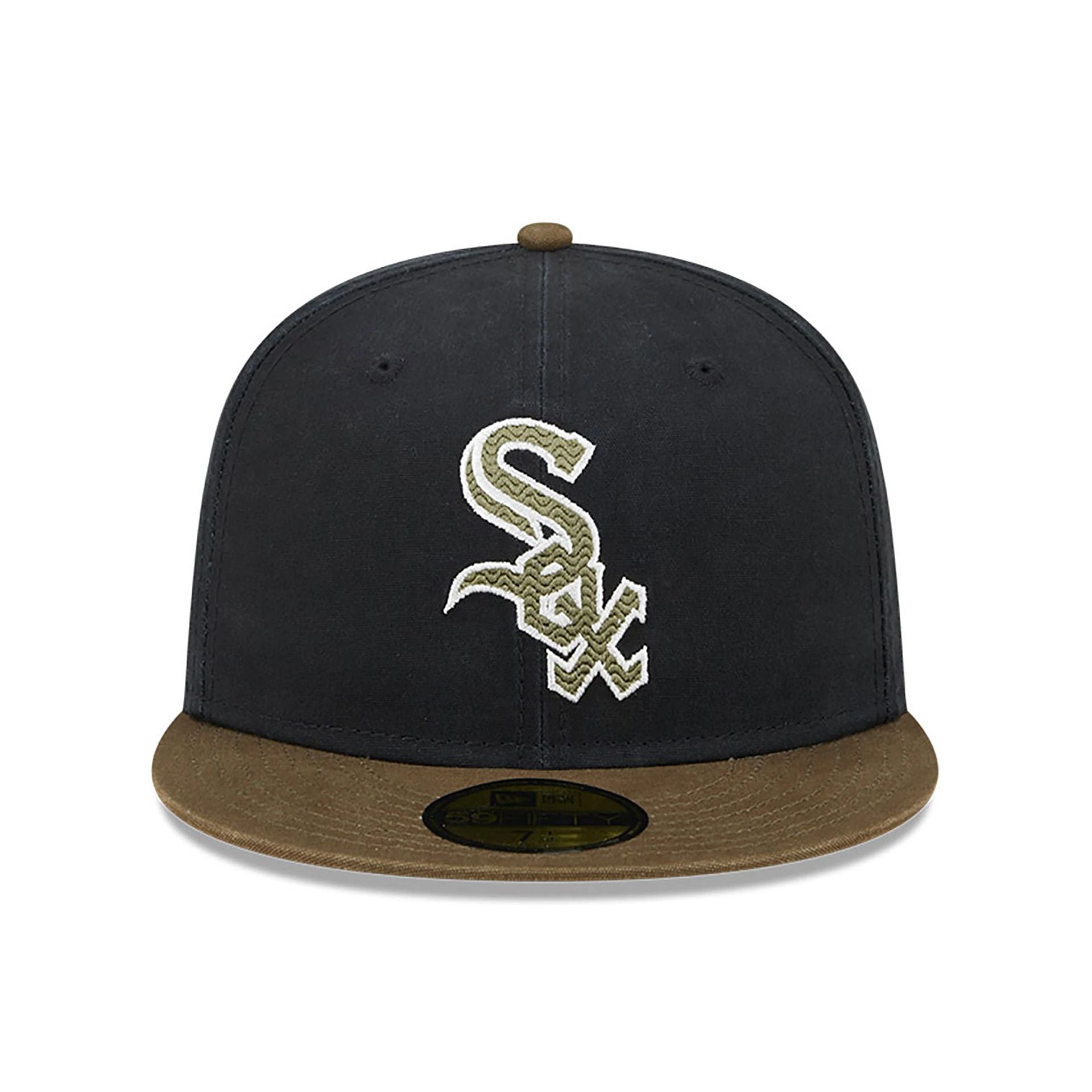 This is a Chicago White Sox Quilted Logo Black 59FIFTY Fitted Cap 4