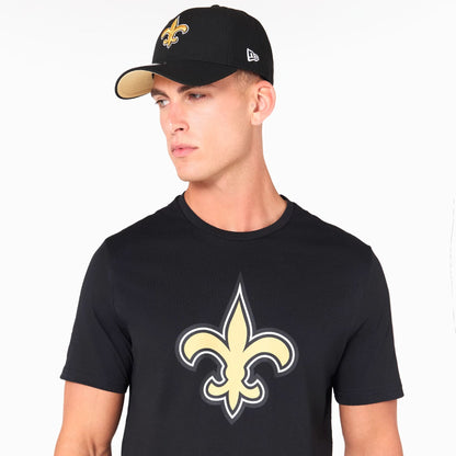 The Male model is wearing New Orleans Saints NFL Black T-Shirt 4