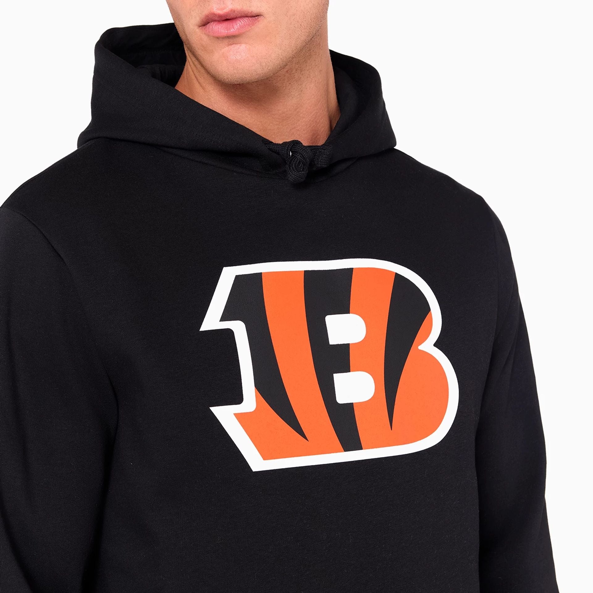 The Male model is wearing Cincinnati Bengals NFL Black Pullover Hoodie 2