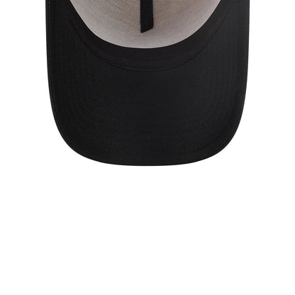 This is a Chicago White Sox City Sidepatch Light Beige 9FORTY A-Frame Adjustable Cap 4