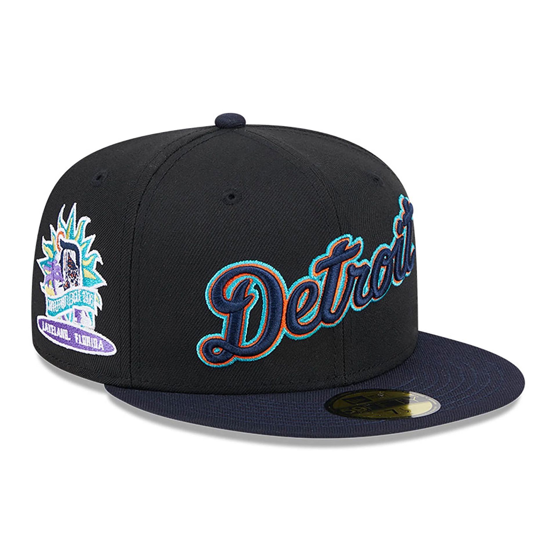 This is a Detroit Tigers Retro Spring Training Black 59FIFTY Fitted Cap 1