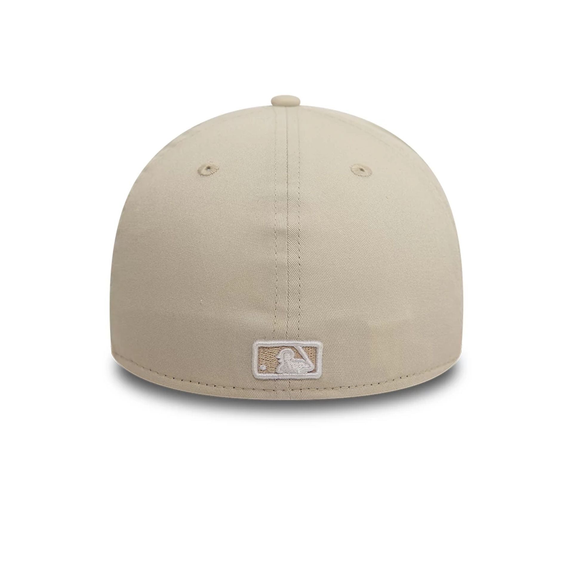 This is a LA Dodgers League Essential Light Beige 39THIRTY A-Frame Stretch Fit Cap 4