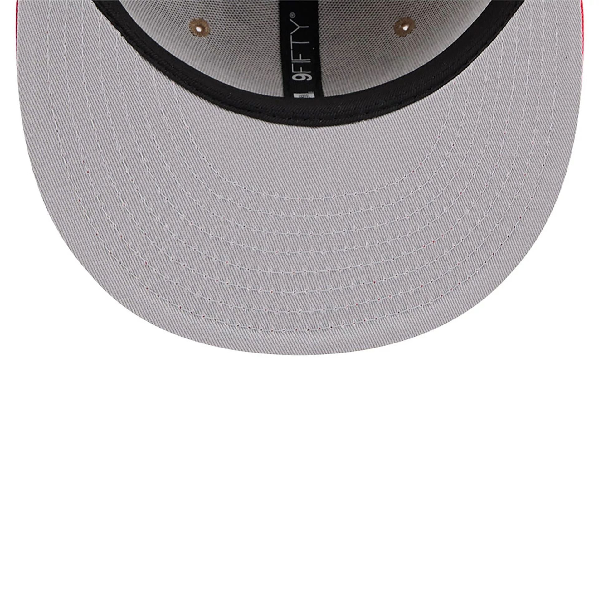 This is a Chicago Bulls NBA Draft Beige 9FIFTY Snapback Cap 2