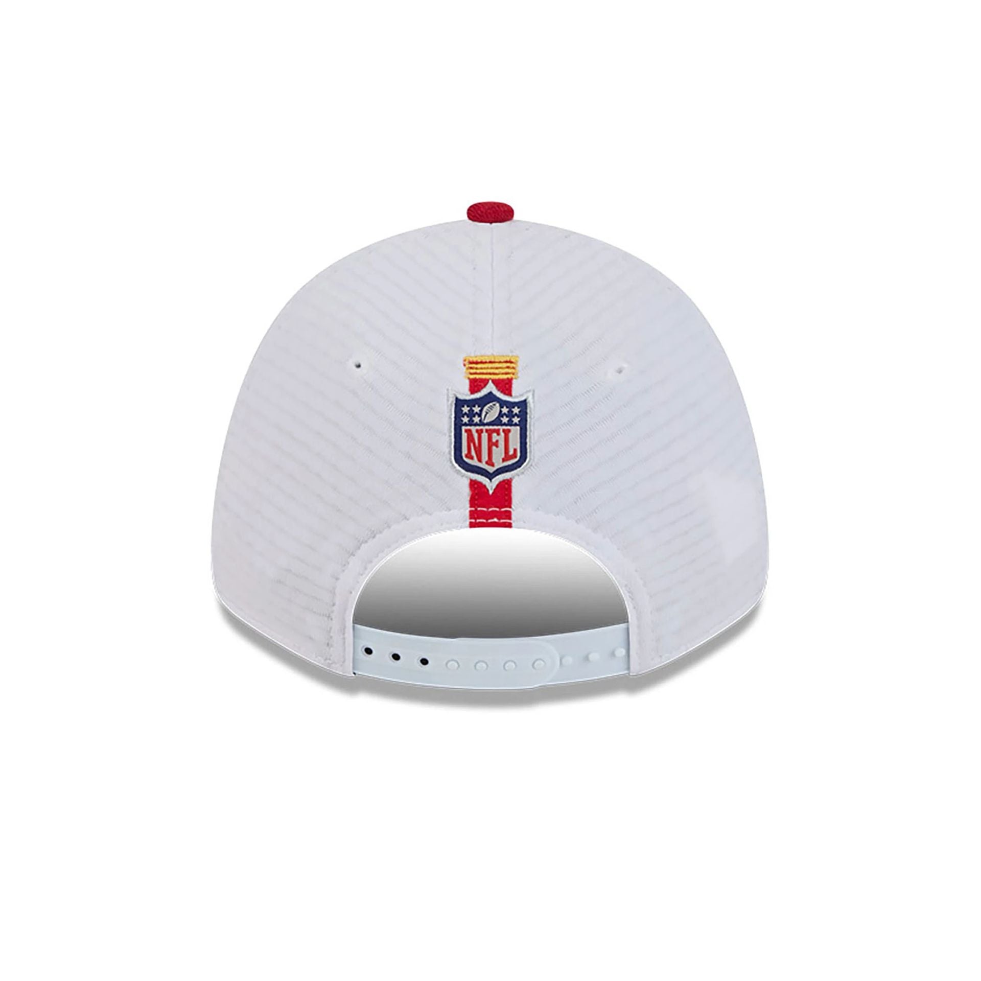 This is a Kansas City Chiefs NFL Training 2024 White 9FORTY Stretch Snap Cap 5