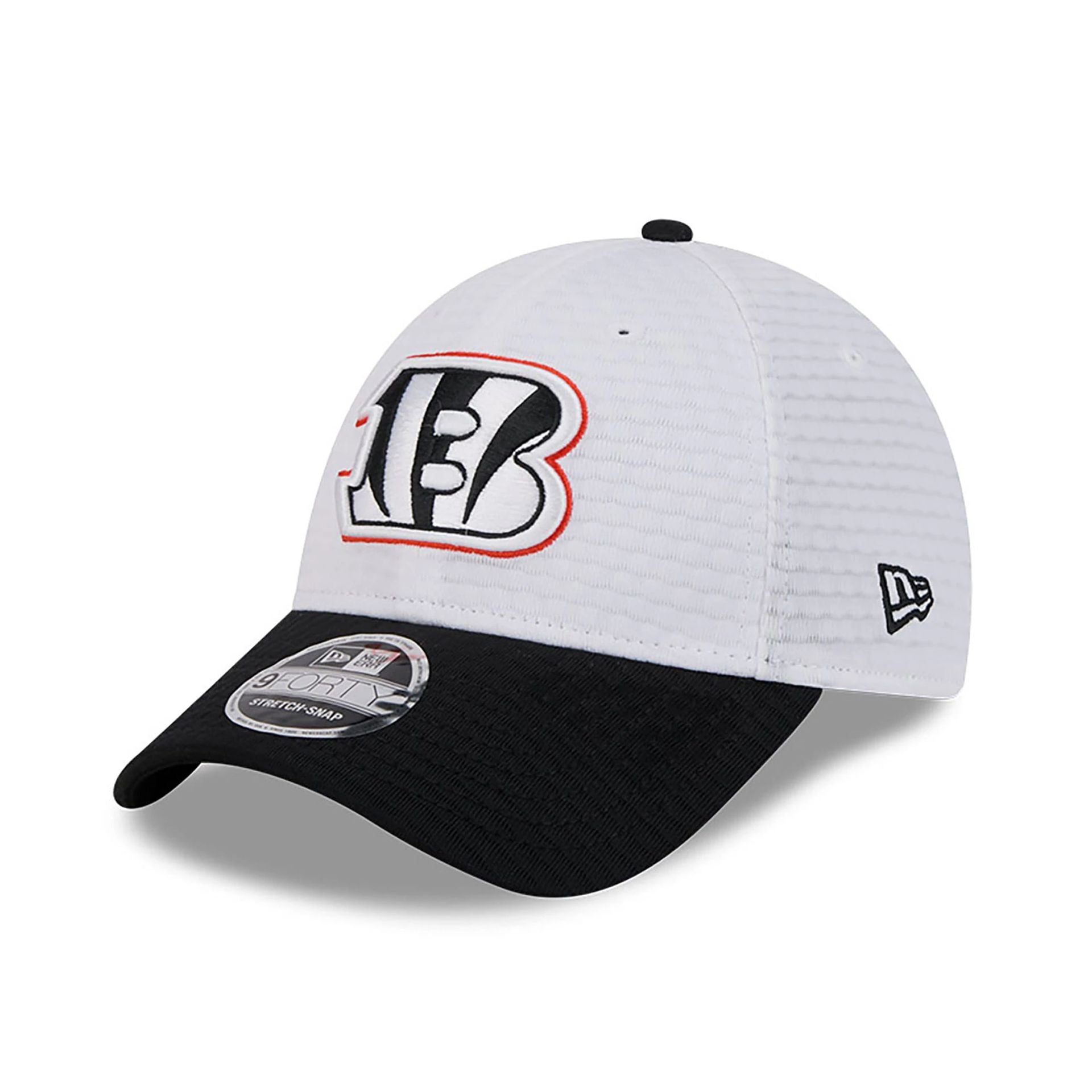 This is a Cincinnati Bengals NFL Training 2024 White 9FORTY Stretch Snap Cap 1