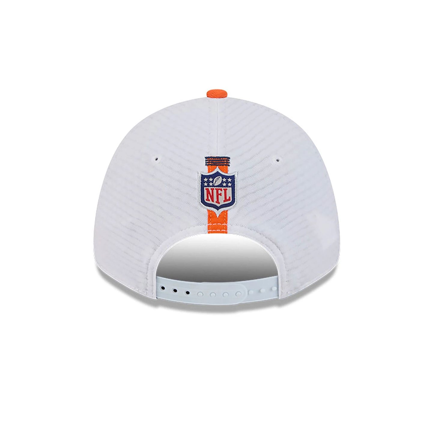 This is a Denver Broncos NFL Training 2024 White 9FORTY Stretch Snap Cap 5