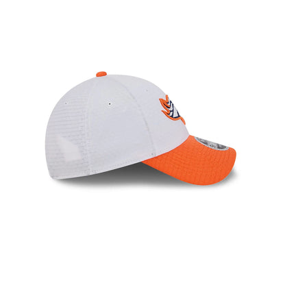 This is a Denver Broncos NFL Training 2024 White 9FORTY Stretch Snap Cap 6