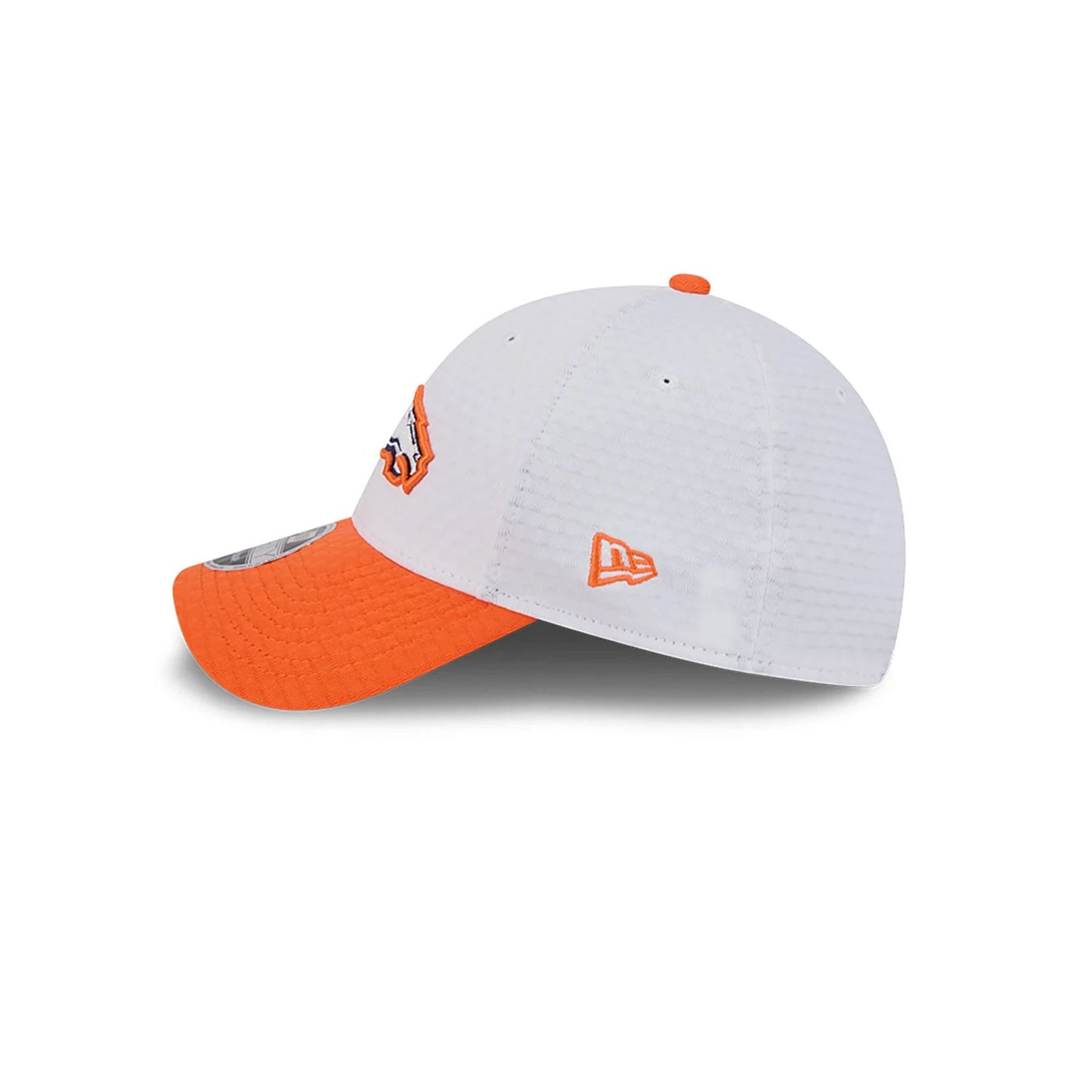 This is a Denver Broncos NFL Training 2024 White 9FORTY Stretch Snap Cap 7