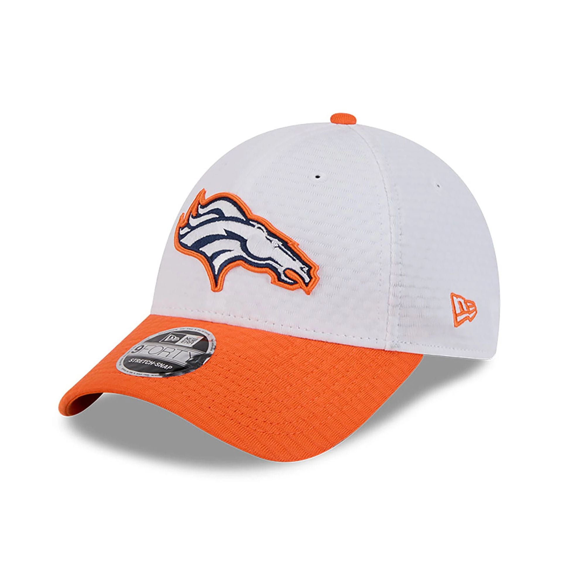 This is a Denver Broncos NFL Training 2024 White 9FORTY Stretch Snap Cap 1