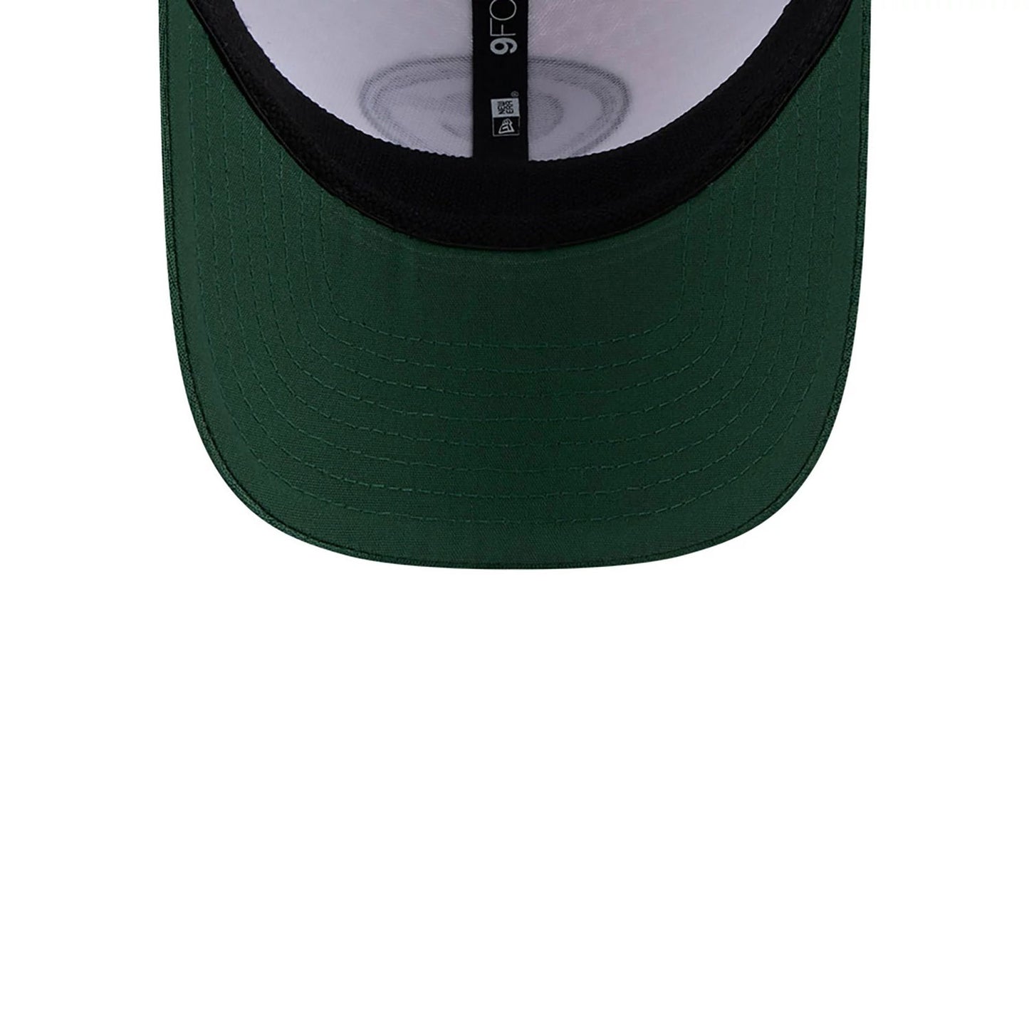 This is a Green Bay Packers NFL Training 2024 White 9FORTY Stretch Snap Cap 4