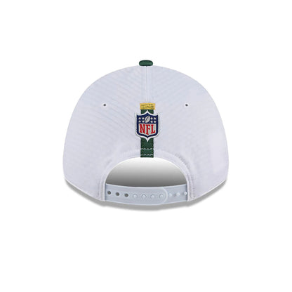 This is a Green Bay Packers NFL Training 2024 White 9FORTY Stretch Snap Cap 5