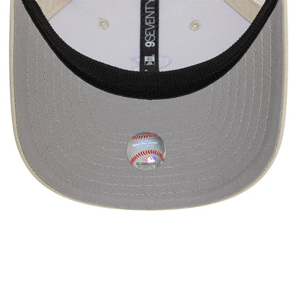 This is a Chicago White Sox Canvas Light Beige 9SEVENTY Stretch Snap Adjustable Cap 2