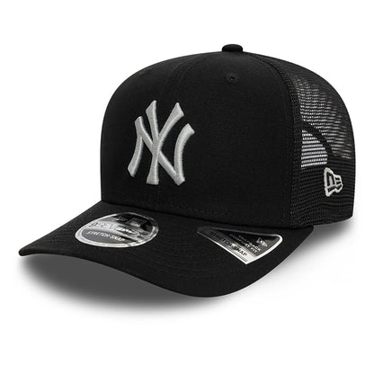 This is a New York Yankees Canvas Black 9SEVENTY Stretch Snap Adjustable Cap 1