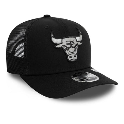 This is a Chicago Bulls Canvas Black 9SEVENTY Stretch Snap Adjustable Cap 4