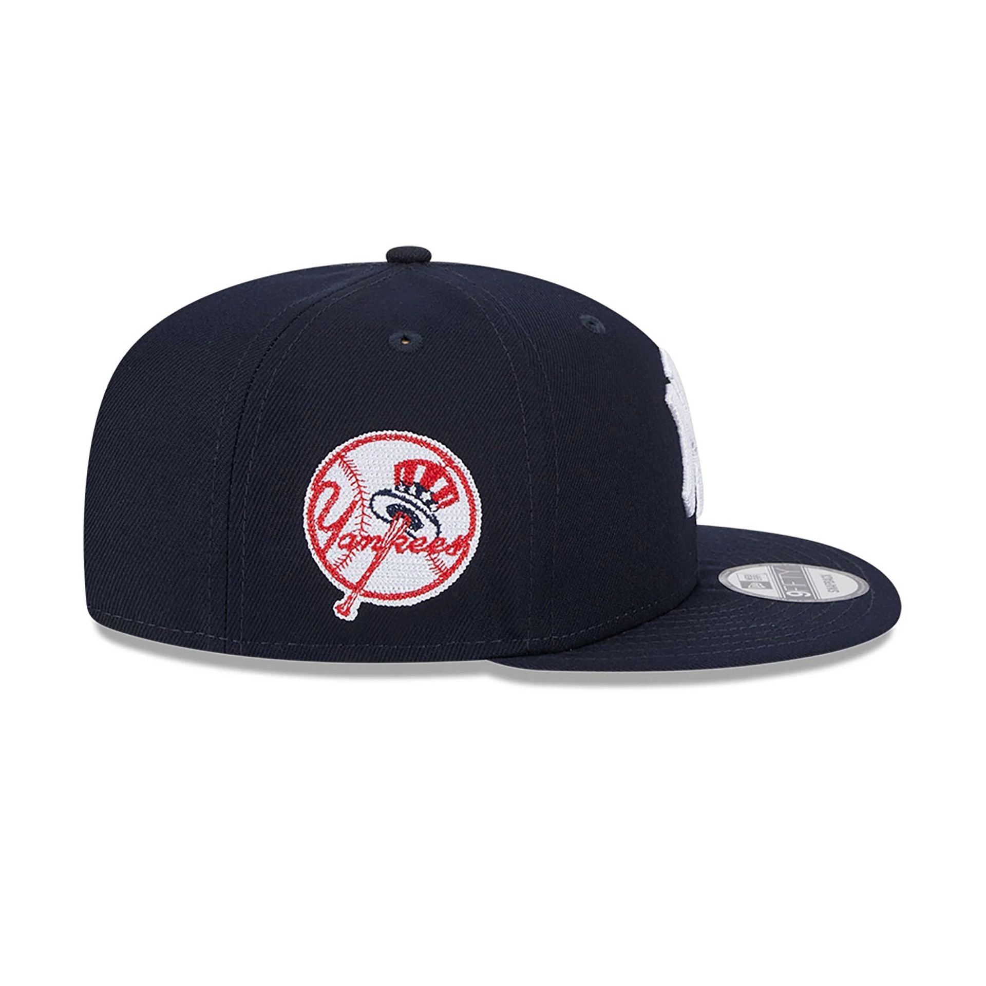 This is a New York Yankees MLB x Alpha Industries Navy 9FIFTY Snapback Adjustable Cap 6