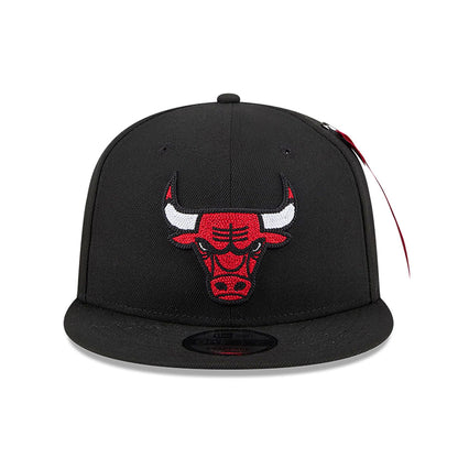 This is a Chicago Bulls NBA x Alpha Industries Black 9FIFTY Snapback Cap 2