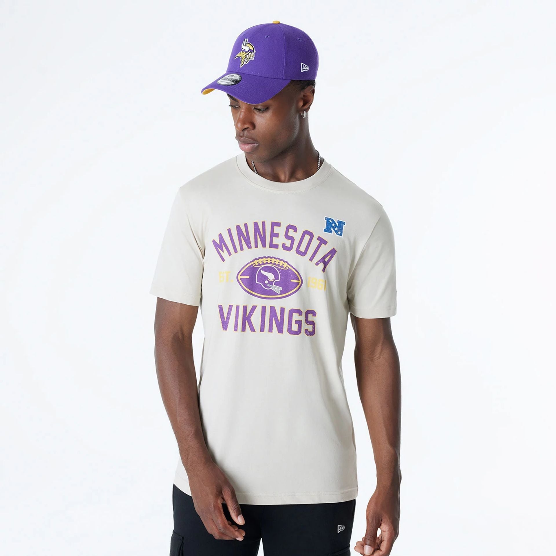 The Male model is wearing Minnesota Vikings NFL 3rd Down Historic Light Beige T-Shirt  5