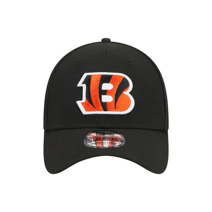 This is a Cincinnati Bengals NFL Team Logo Black 39THIRTY Stretch Fit Cap 4