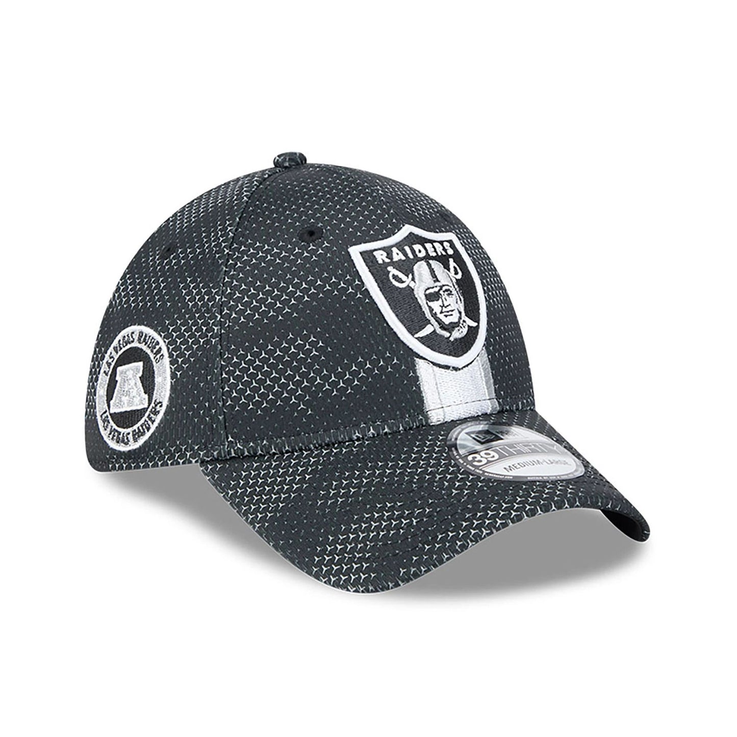 This is a Las Vegas Raiders NFL Sideline 2024 Black 39THIRTY Stretch Fit Cap 1