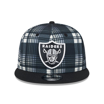 This is a Las Vegas Raiders NFL Sideline 2024 Black 9FIFTY Snapback Cap 3