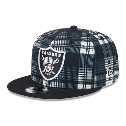 This is a Las Vegas Raiders NFL Sideline 2024 Black 9FIFTY Snapback Cap 1