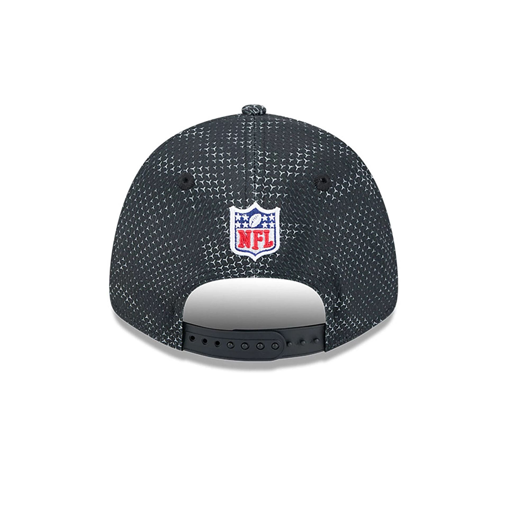 This is a Atlanta Falcons NFL Sideline 2024 Black 9FORTY Stretch Snap Cap 5