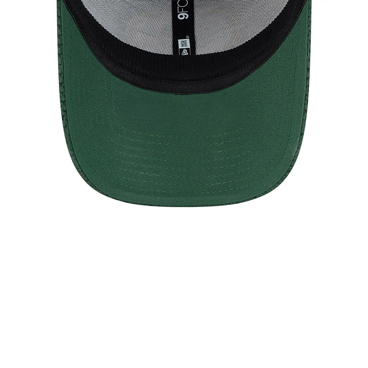 This is a Green Bay Packers NFL Sideline 2024 Dark Green 9FORTY Stretch Snap Cap 3