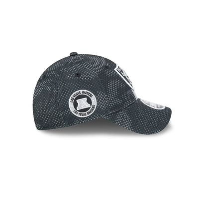 This is a Las Vegas Raiders NFL Sideline 2024 Black 9FORTY Stretch Snap Cap 5