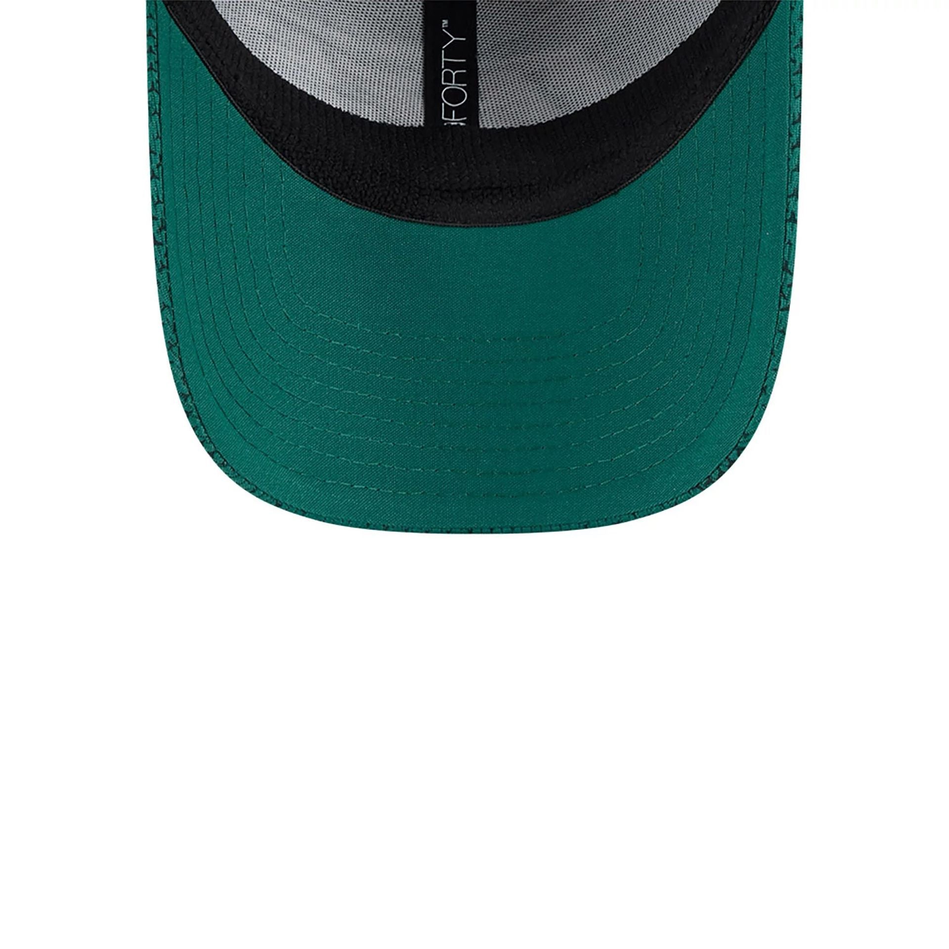 This is a New York Jets NFL Sideline Green 9FORTY Stretch Snap Cap 4