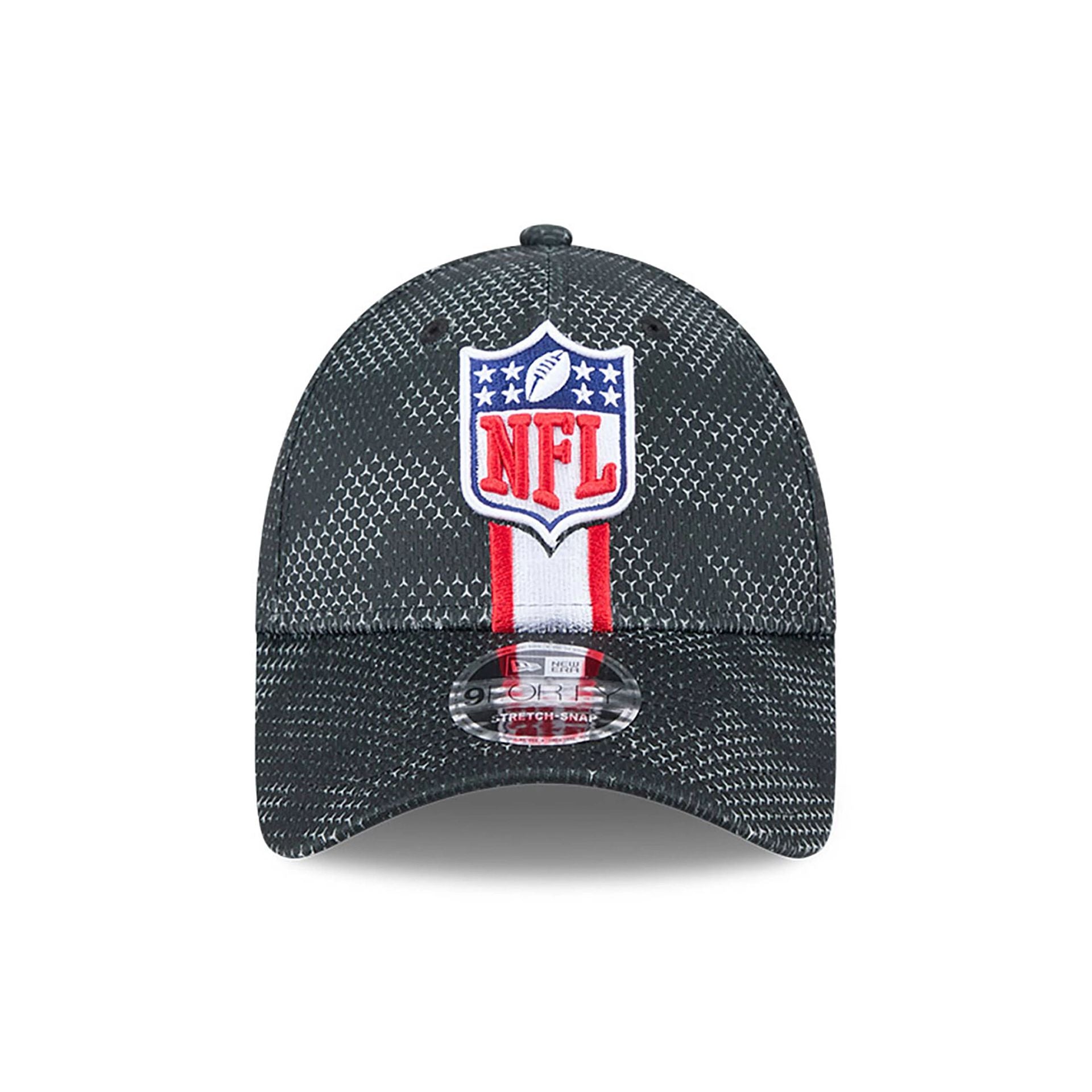 This is a NFL Official Logo NFL Sideline 2024 Black 9FORTY Stretch Snap Cap 2