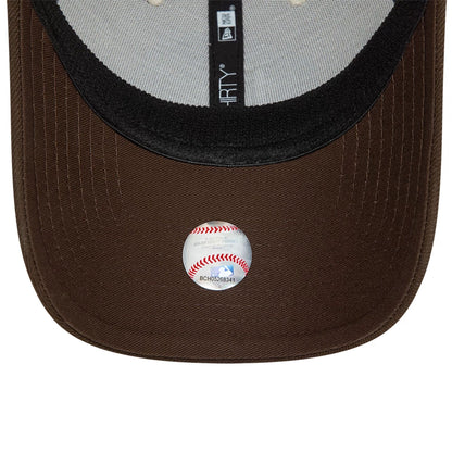 This is a LA Dodgers Neutral World Series Light Beige 39THIRTY Stretch Fit Cap 5