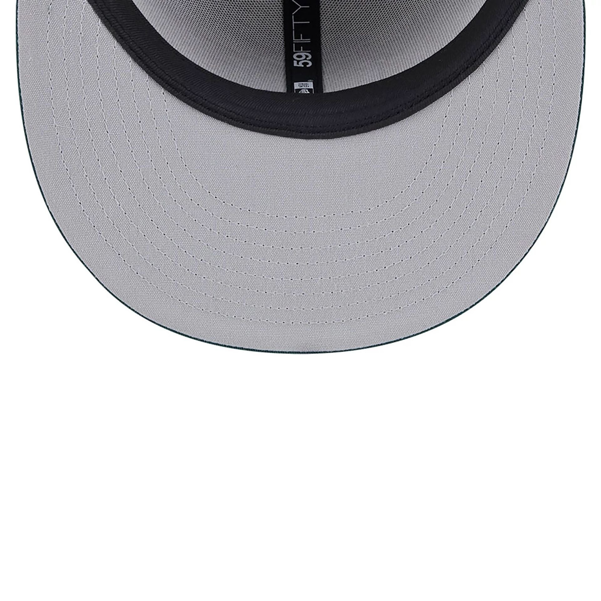 This is a New York Yankees Tree Bark Fill Grey 59FIFTY Fitted Cap 2