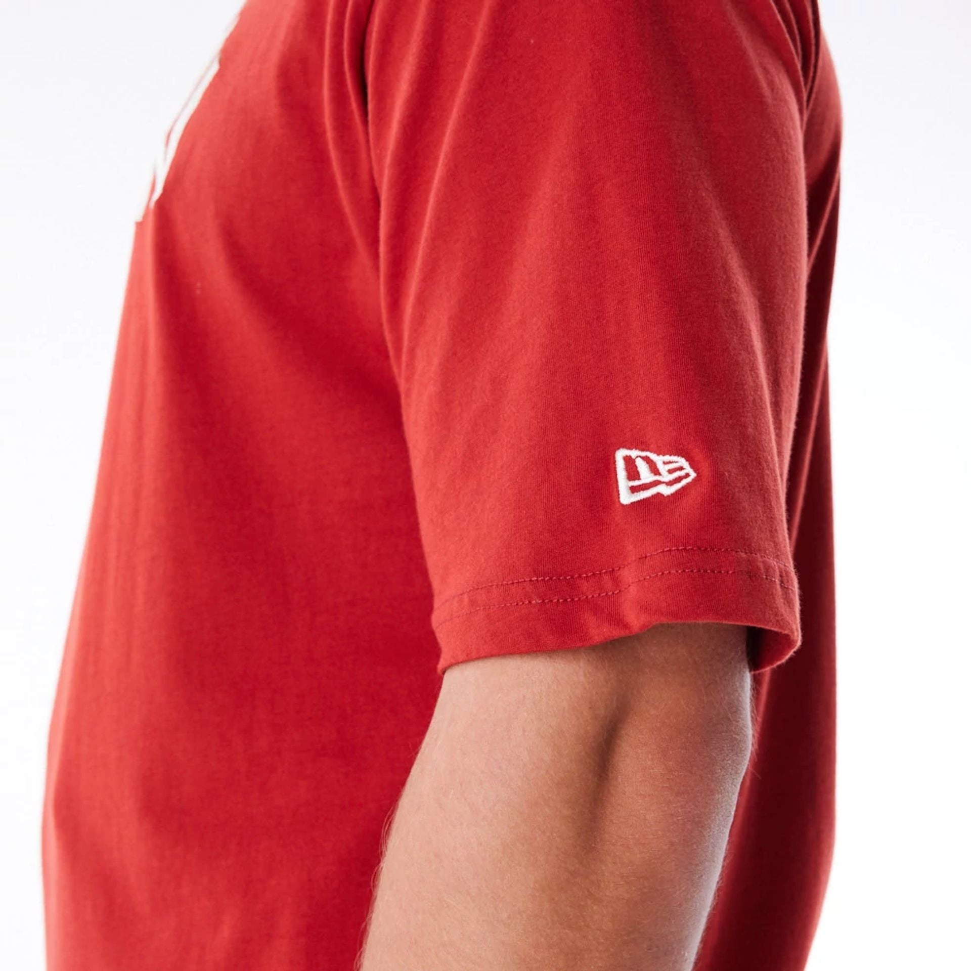 The Male model is wearing New York Yankees League Essential Red Oversized T-Shirt 7