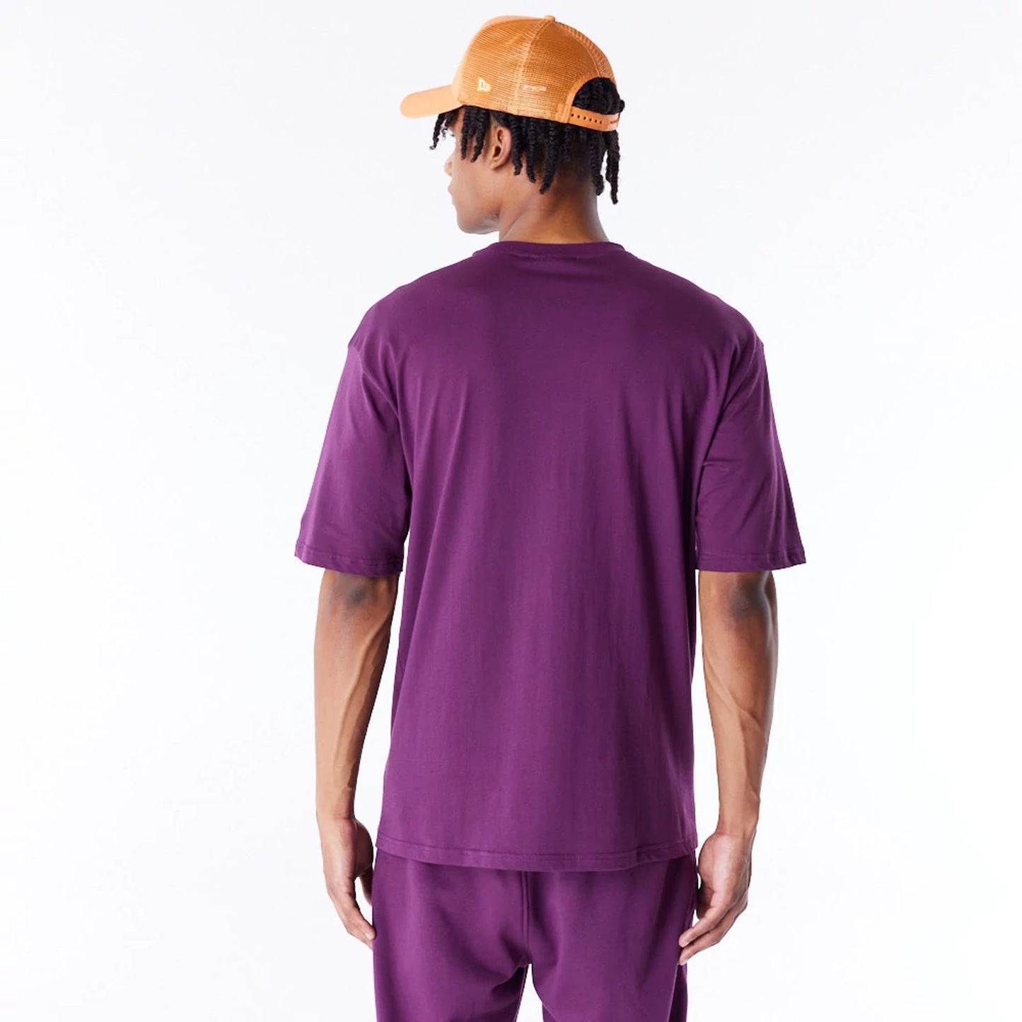 The Male model is wearing LA Dodgers League Essential Dark Purple Oversized T-Shirt 5