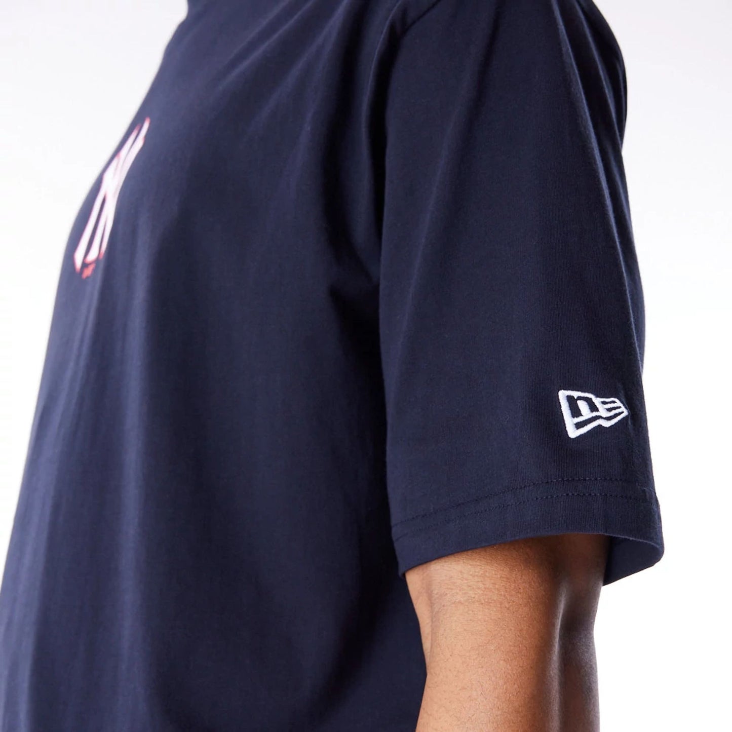 The Male model is wearing New York Yankees MLB World Series Navy Oversized T-Shirt  7